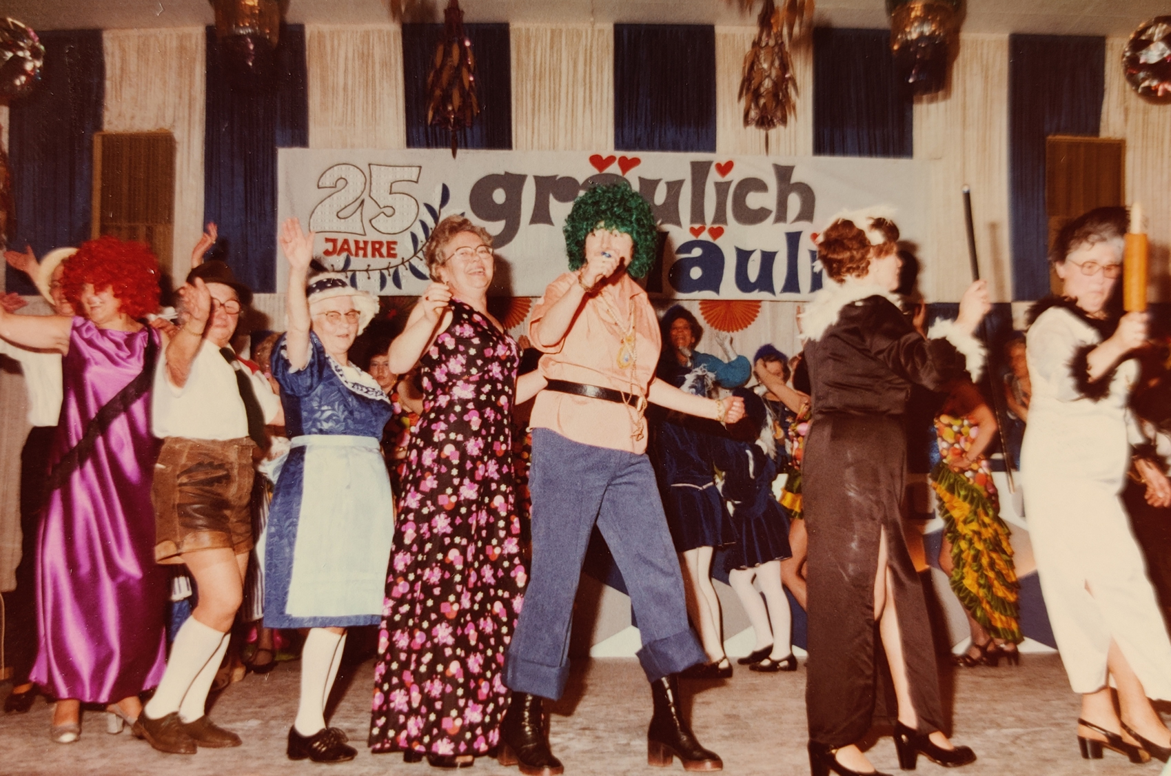 Möhnensitzung Gräulich-Bläulich 1976